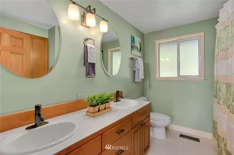 24232 24th Ave W, Bothell, WA 98021 photo 16