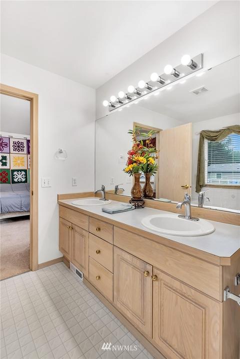 706 203rd St SE, Bothell, WA 98012 photo 14