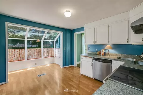 1411 16th St, Everett, WA 98201 photo 6