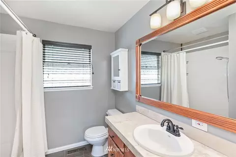 10424 NE 195th St, Bothell, WA 98011 photo 18