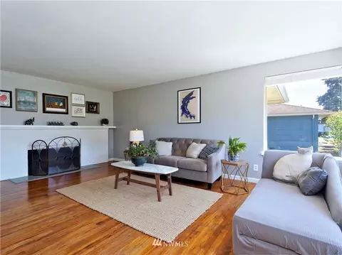 529 E Beech St, Everett, WA 98203 photo 3