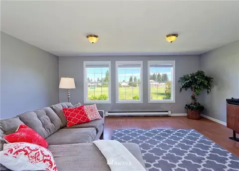 529 E Beech St, Everett, WA 98203 photo 9