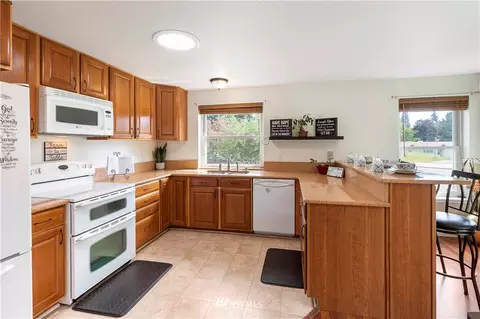 17320 17th Avenue Ct E, Spanaway, WA 98387 photo 8