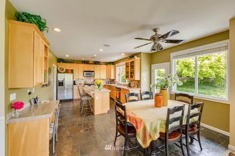 3210 Wave Dr, Everett, WA 98203 photo 6