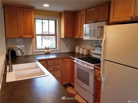 622 N Cedar St, Chelan, WA 98816 photo 5