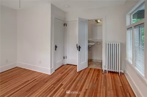 4516 Bagley Ave N, Seattle, WA 98103 photo 10