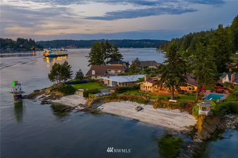 5570 Lighthouse Dr E, Port Orchard, WA 98366 photo 1