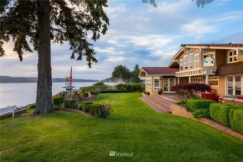 5570 Lighthouse Dr E, Port Orchard, WA 98366 photo 2