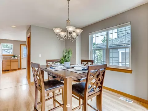 425 46th St SE, Everett, WA 98203 photo 6