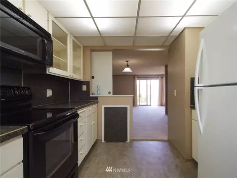1301 S 3rd St #17B, Sequim, WA 98382 photo 5