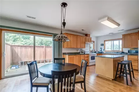 2076 E Badger Rd, Everson, WA 98247 photo 4