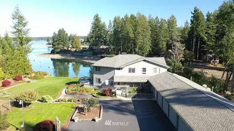 5550 E Grapeview Loop, Allyn, WA 98524 photo 1