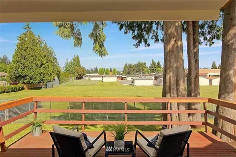 8615 4th Pl SE, Everett, WA 98208 photo 3