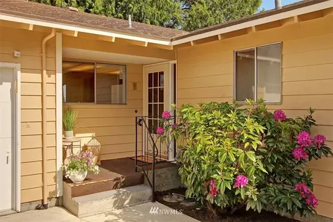 8615 4th Pl SE, Everett, WA 98208 photo 2
