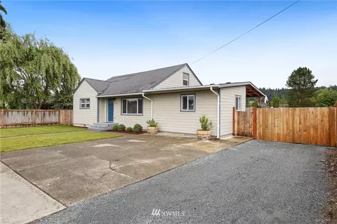 204 Tacoma Ave NW, Orting, WA 98360 photo 2