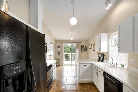 20215 79th Avenue Ct E, Spanaway, WA 98387 photo 9