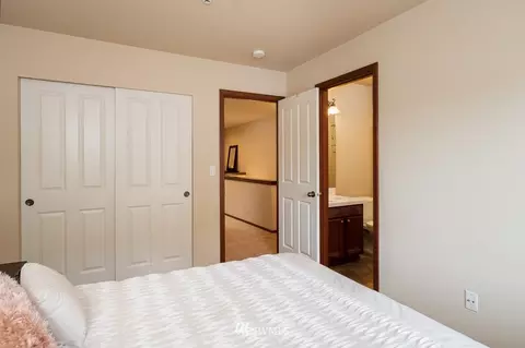 21615 11th Dr SE, Bothell, WA 98021 photo 21