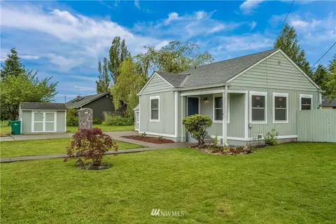 702 Myrtine St, Enumclaw, WA 98022 photo 4
