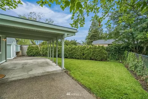 702 Myrtine St, Enumclaw, WA 98022 photo 17