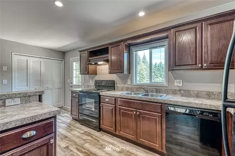 72 Gilbertson Ln, Sequim, WA 98382 photo 2