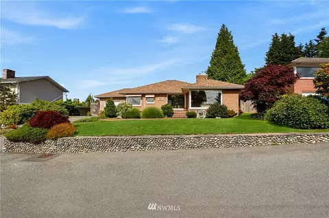 443 View Ridge Dr, Everett, WA 98203 photo 4
