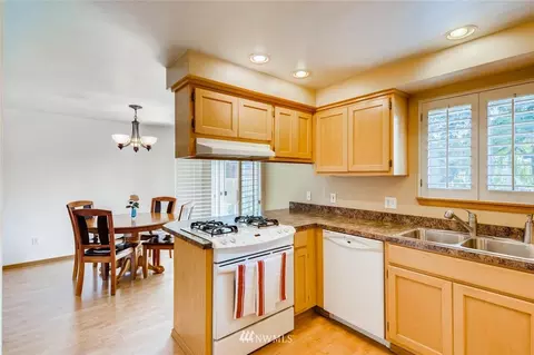 310 216th St SW, Bothell, WA 98021 photo 3