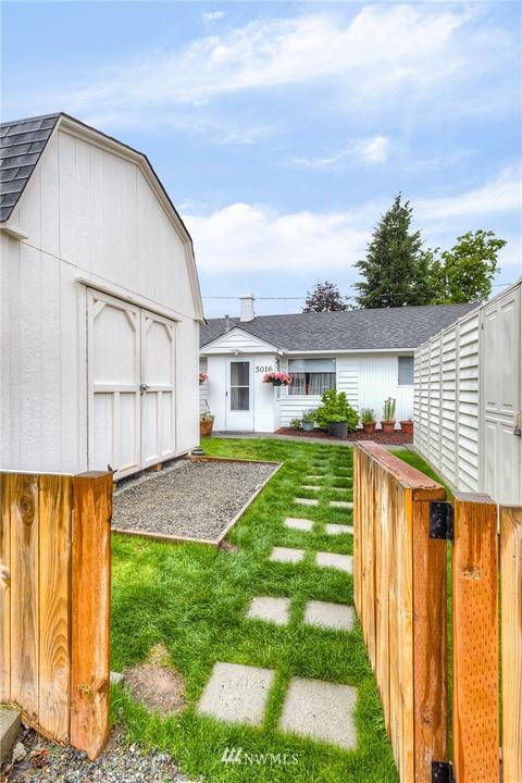 3016 Porter St, Enumclaw, WA 98022 photo 3