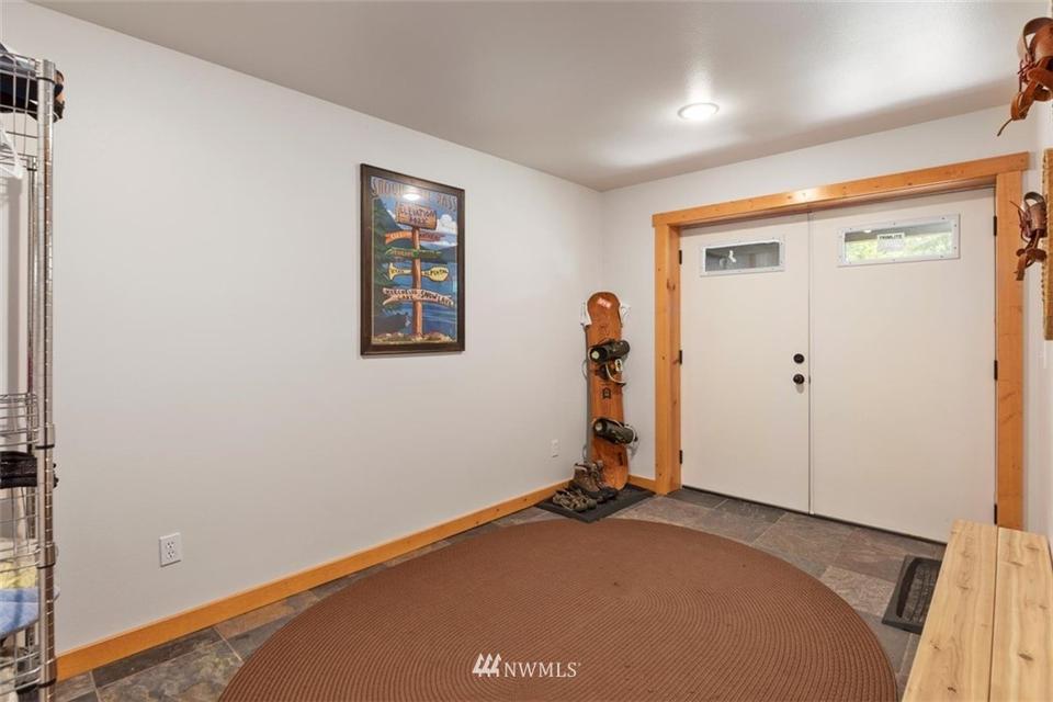  140 Kearny Dr, Snoqualmie Pass, WA 98068 photo 5