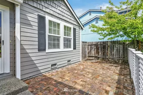 111 Alder St, Everett, WA 98203 photo 2