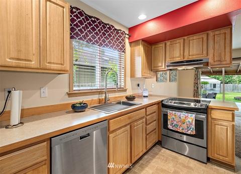 201 Kansas St SW, Orting, WA 98360 photo 8