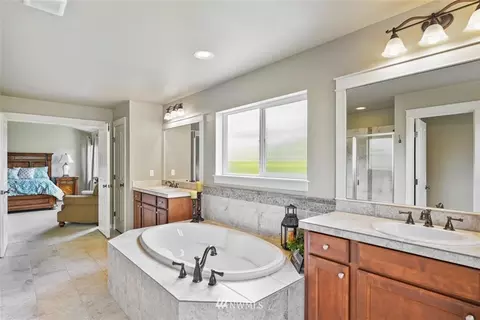 18414 36th Dr SE, Bothell, WA 98012 photo 24