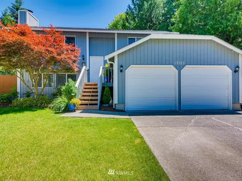 17313 17th Dr SE, Bothell, WA 98012 photo 2