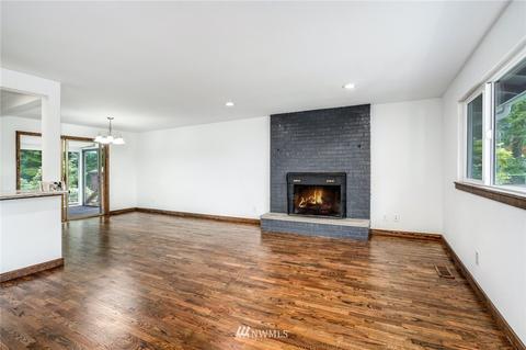 126 155th St SE, Bothell, WA 98012 photo 2