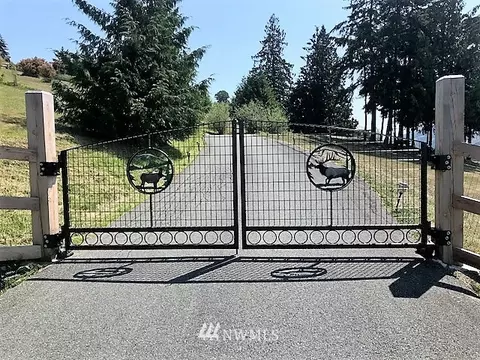 314 Hillside Dr, Sequim, WA 98382 photo 2