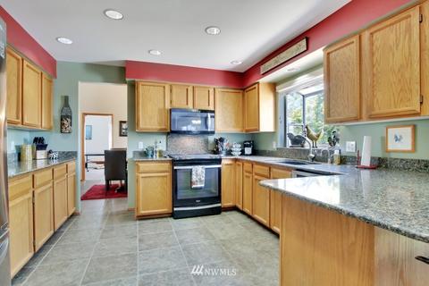 526 Victor St, Enumclaw, WA 98022 photo 5