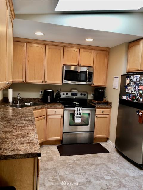 17521 Valley Circle Dr, Bothell, WA 98012 photo 3