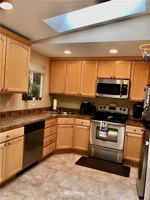 17521 Valley Circle Dr, Bothell, WA 98012 photo 2