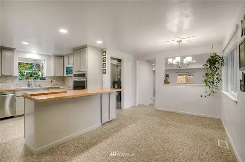 7484 Riverside Dr E, Sumner, WA 98390 photo 5