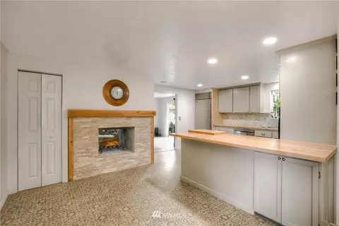 7484 Riverside Dr E, Sumner, WA 98390 photo 4