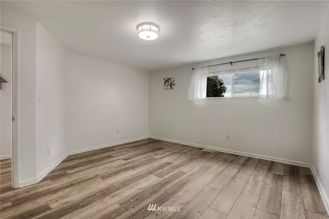 7484 Riverside Dr E, Sumner, WA 98390 photo 14