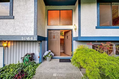 10643 NE 147th St, Bothell, WA 98011 photo 1