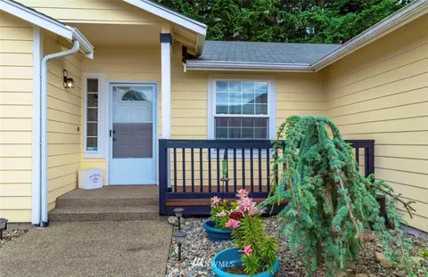 8725 201 St E, Spanaway, WA 98387 photo 2