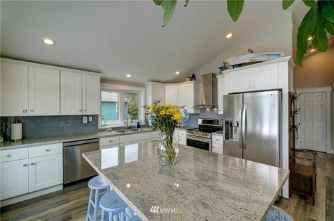 7360 E Grapeview Loop Rd, Allyn, WA 98524 photo 9