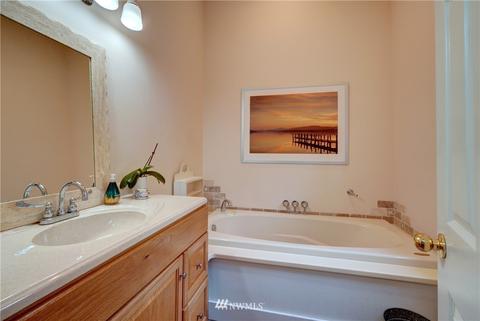 7360 E Grapeview Loop Rd, Allyn, WA 98524 photo 12