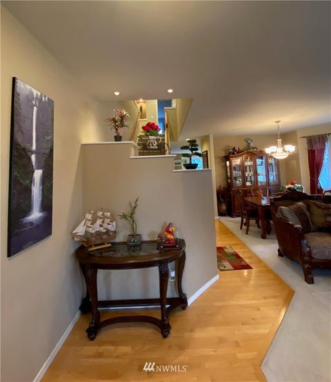 105 203rd St SE, Bothell, WA 98012 photo 2