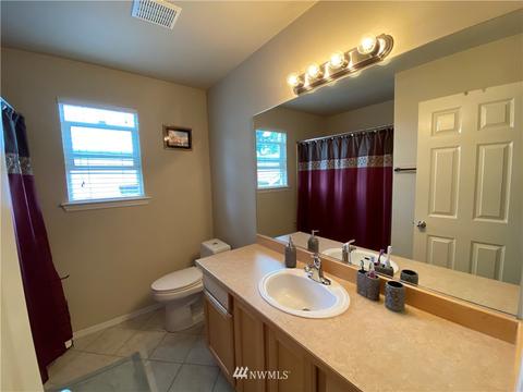 105 203rd St SE, Bothell, WA 98012 photo 12