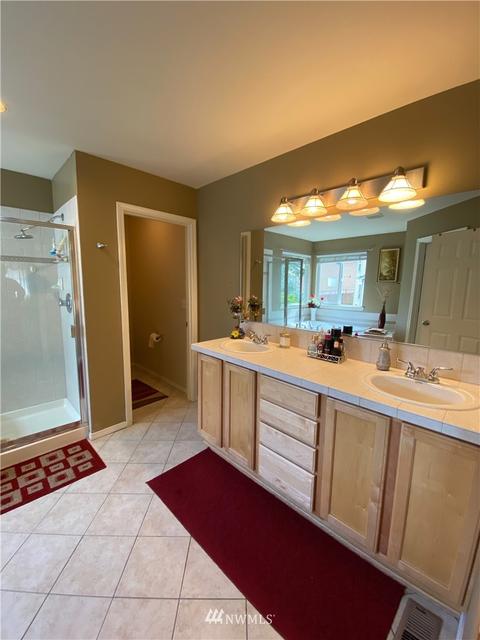 105 203rd St SE, Bothell, WA 98012 photo 18