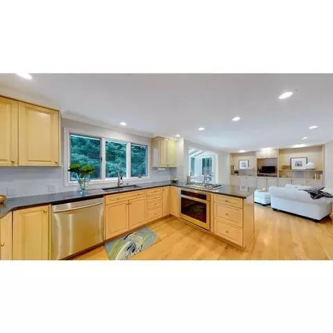 17528 94th Ave NE, Bothell, WA 98011 photo 8