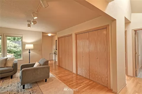 337 View Ridge Dr, Everett, WA 98203 photo 3