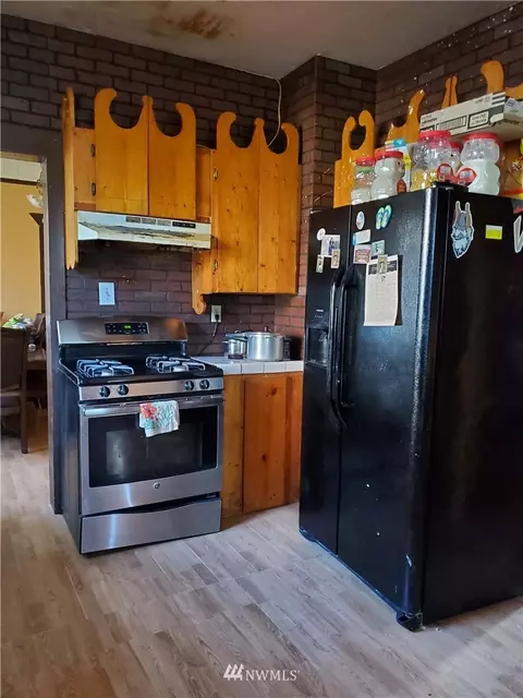 217 E 3rd St, Lind, WA 99341 photo 2